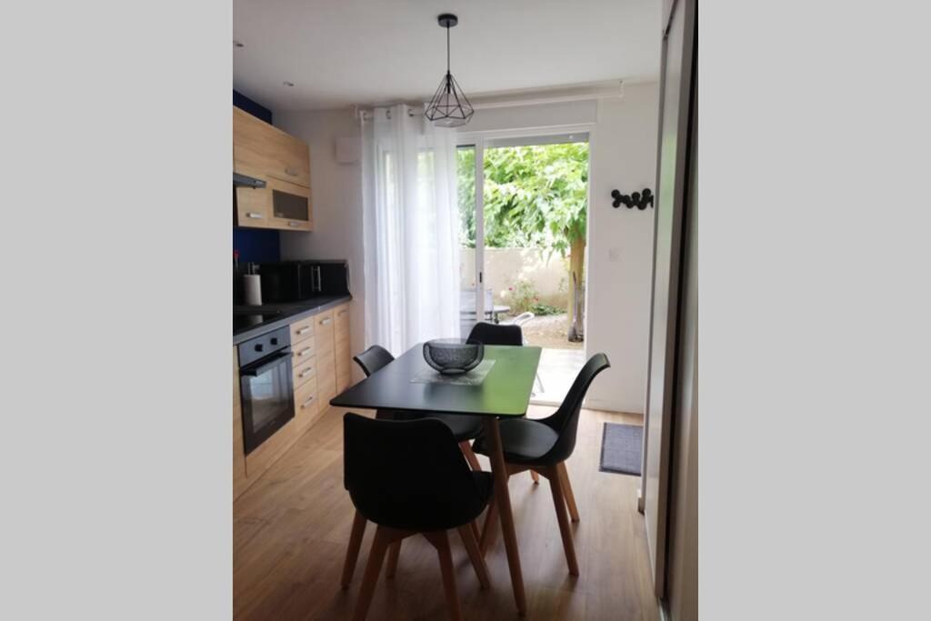Charmant Appartement Avec Terrasse Pont-de-lʼIsère Kültér fotó